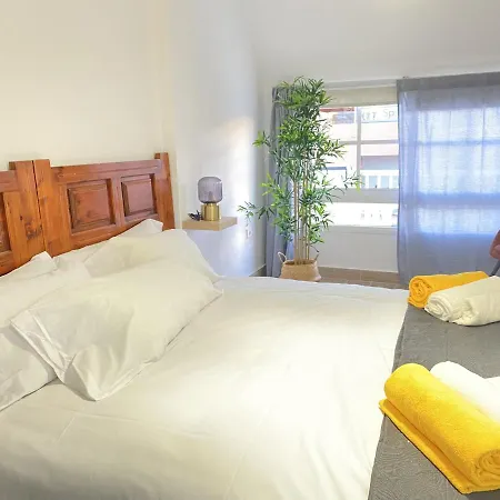 Homeforguest Two Bedroom With Pool And Terrace Apartment *